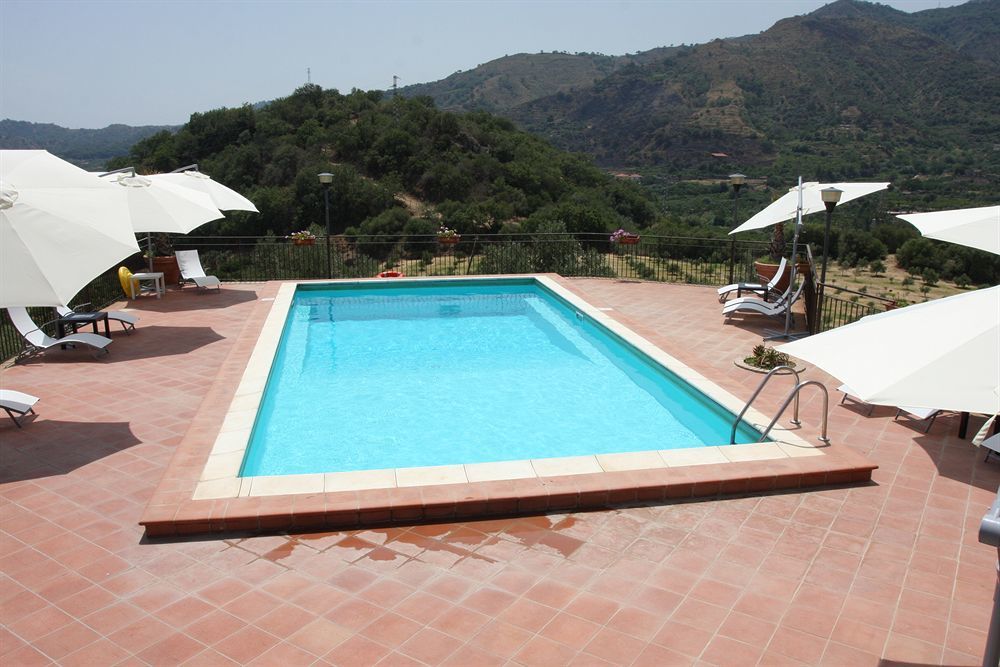 Il Poggio Country Resort Graniti Exterior photo